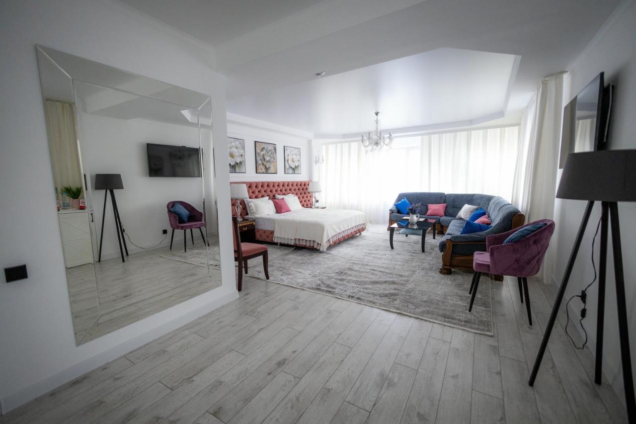 Metelitsa Hotel Karagandy Esterno foto